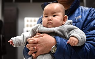 中國人口出生率 首次跌破1%