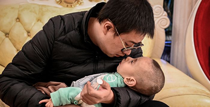 2岁儿子患绝症 云南男子在家设实验室制药