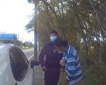 失智翁迷路呆站樹叢  大園警用愛心手鍊助返家