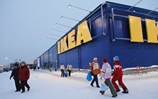 受困暴风雪 丹麦IKEA让顾客体验在店里过夜