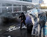 组图：不满防疫措施 比利时爆发警民冲突