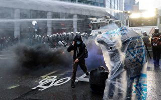 组图：不满防疫措施 比利时爆发警民冲突