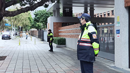台北美國學校遭威脅，警方加強巡邏。