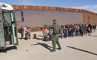 消息：ICE被迫將非法移民釋放境內 部分有前科