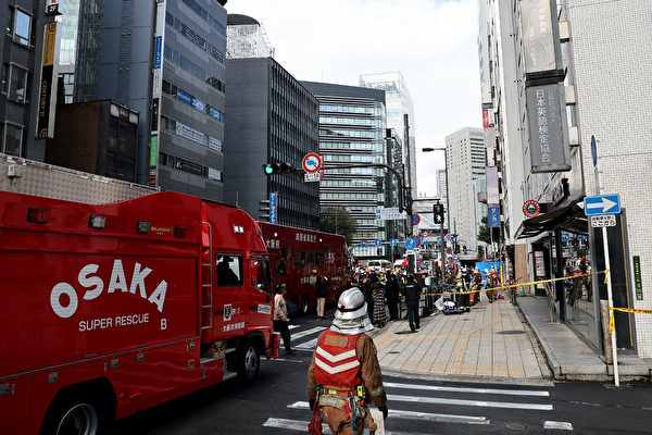 日本大阪闹市区大楼火灾 酿19死8人命危
