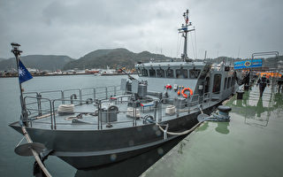 台海军“快速布雷艇”交艇 阻敌登岛能力