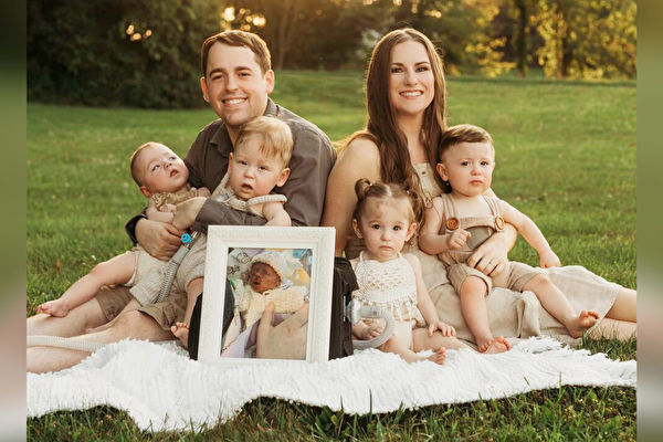 母親戰勝不孕症產五胞胎 倖存四寶寶茁壯成長