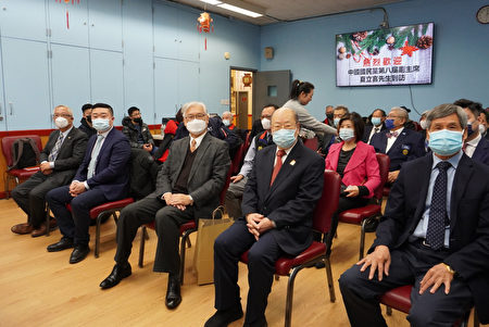 2021年12月27日，國民黨副主席夏立言（前排右三）拜訪紐約中華公所。