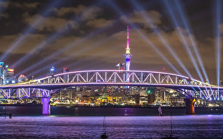 “奥克兰在呼唤” 新西兰灯光秀迎接2022年