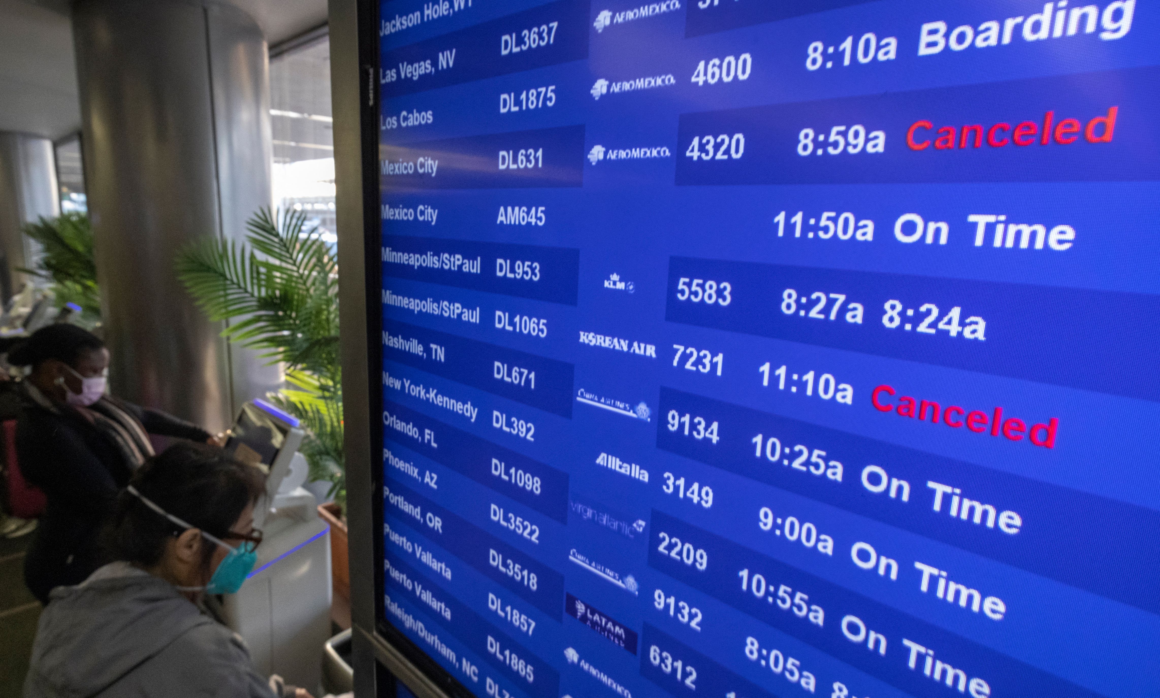 LAX新年日取消208航班 周一再取消63班