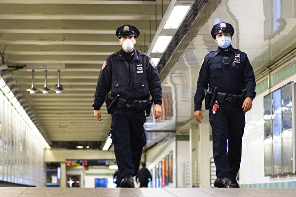 纽约市将增派地铁警力 亚当斯：让警员无处不在