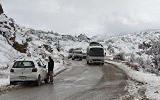 巴基斯坦遭暴雪襲擊 至少22人死於觀光路上