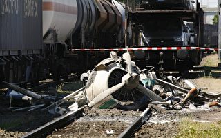 飞行员迫降铁道遇火车 生死关头加州警察施救