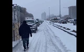 多伦多经历暴风雪 CAA：一小时500人求助