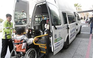 助身障者买年菜 屏县启动复康巴士年菜专车