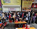 东盟广场移工热点  挨轰接种站与小吃摊未区隔