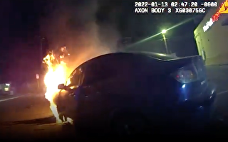 德州女警從燃燒汽車內救出昏迷乘客