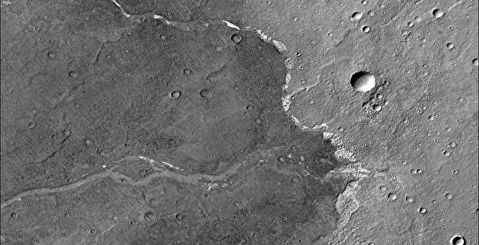 火星液态水存在时间比旧认知长10亿年
