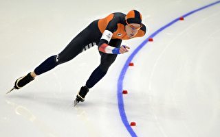 组图：35岁荷兰滑冰女选手破纪录 创奥运历史