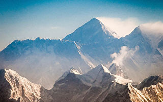 科学家发现史前超级山脉 长达八千公里
