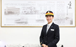 台北车站首位女站长笑脸迎人 致力提升服务