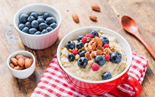 不吃早餐的人罹患糖尿病的机会比吃早餐的人高40％。（Shutterstock）