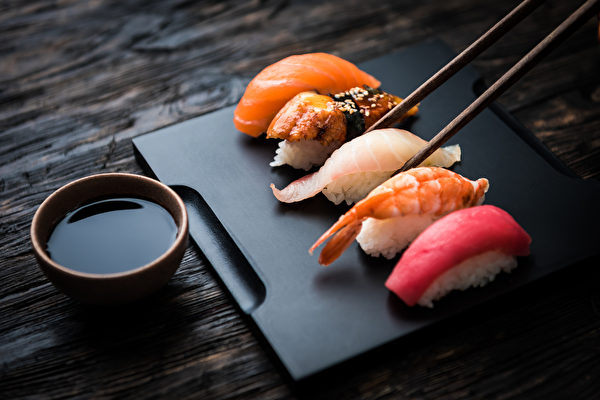 探索日本壽司歷史 為什麼只用海鮮做壽司？