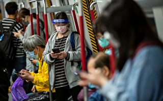 【疫情3.3】香港疫情恶化 公交减班停运