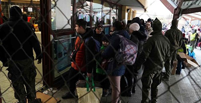 俄罗斯宣布暂时停火 在乌东两城建人道走廊