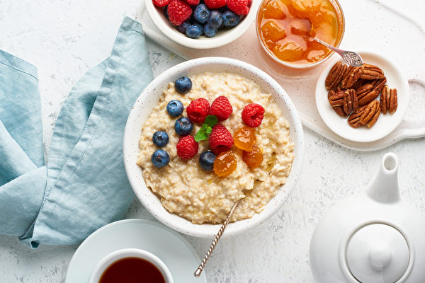 燕麦食用方式广泛、价格实惠、耐储存，而且营养丰富。（Shutterstock）