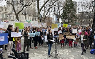 纽约家长抗议幼儿口罩令 拟提告市府
