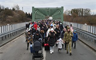 加拿大英语老师战区穿行800公里 逃离乌克兰