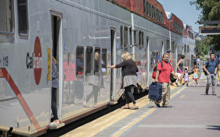 加州火车撞车事故后 周一开始减班运行