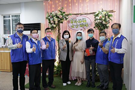 云林县府继生育补助后，再次推出“云林赐福”结婚好礼，让年轻人想婚更想生。