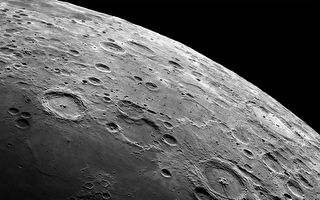 研究：月球异常磁场保护着撞击坑冰水资源