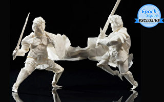 难以置信的作品 ：一张纸折出两位激战的勇士