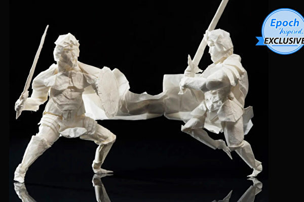 難以置信的作品 ：一張紙折出兩位激戰的勇士