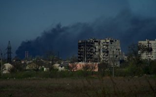 经联合国协调 马里乌波尔平民撤离亚速钢铁厂