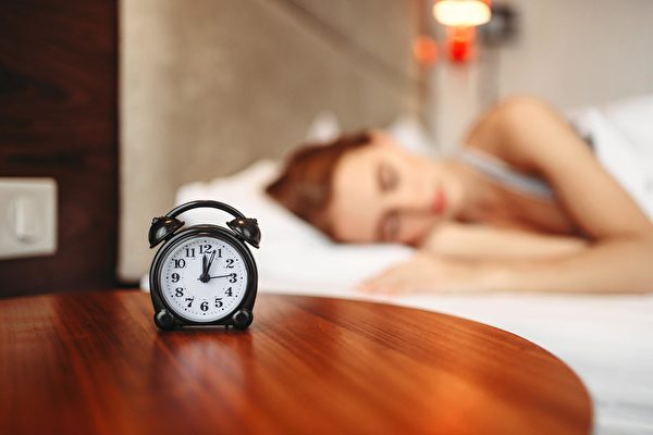 研究：疫情下睡眠品质不佳 或增加心理问题