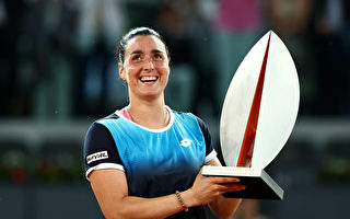 馬德里網球賽 突尼斯選手奪女單冠軍創歷史