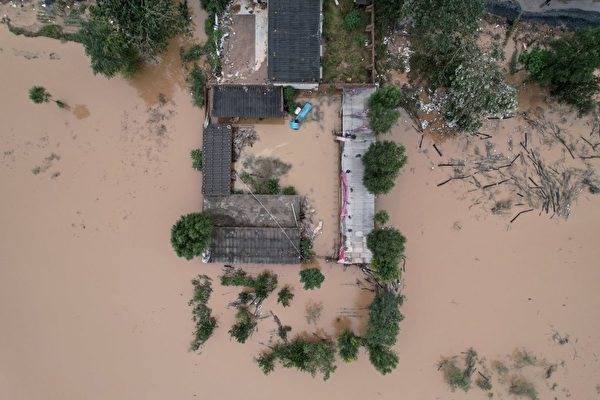 中国多省暴雨 洪涝灾害严重 多地出现塌方
