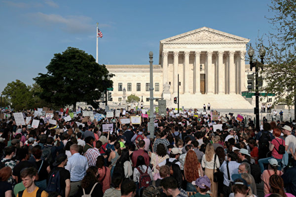 美最高法院週四舉行閉門會議 討論墮胎案