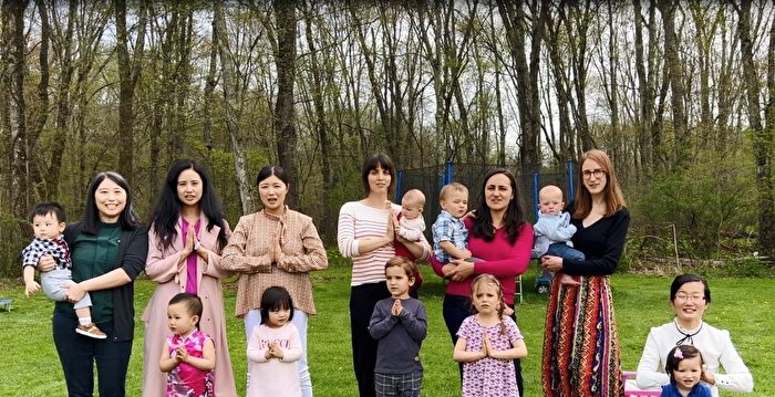 组图：纽约上州法轮功学员喜迎世界法轮大法日