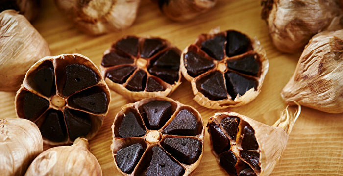 黑蒜是超级食物 比大蒜抗氧化更强 有4大益处