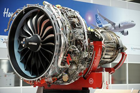 2016年4月15日，美国奇异航空和法国赛峰集团的合资企业CFM开发的LEAP-1A发动机。复合材料制造的发动机风扇叶片系统是GE的竞争优势所在。