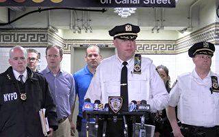 纽约市曼哈顿地铁周日惊闻枪响 男子命丧车厢内