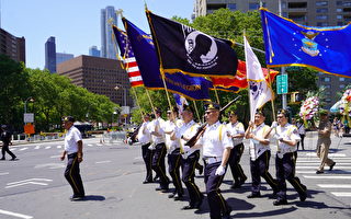 纽约华裔老兵游行纪念阵亡将士 吁毋忘美国精神