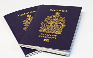 夏季旅行季节临近 蒙特利尔人办护照排长队