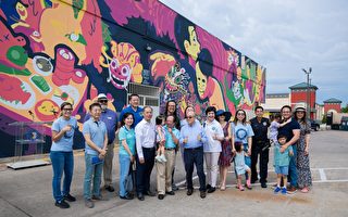 休斯頓中國城區巨幅壁畫「長生」熱鬧揭幕