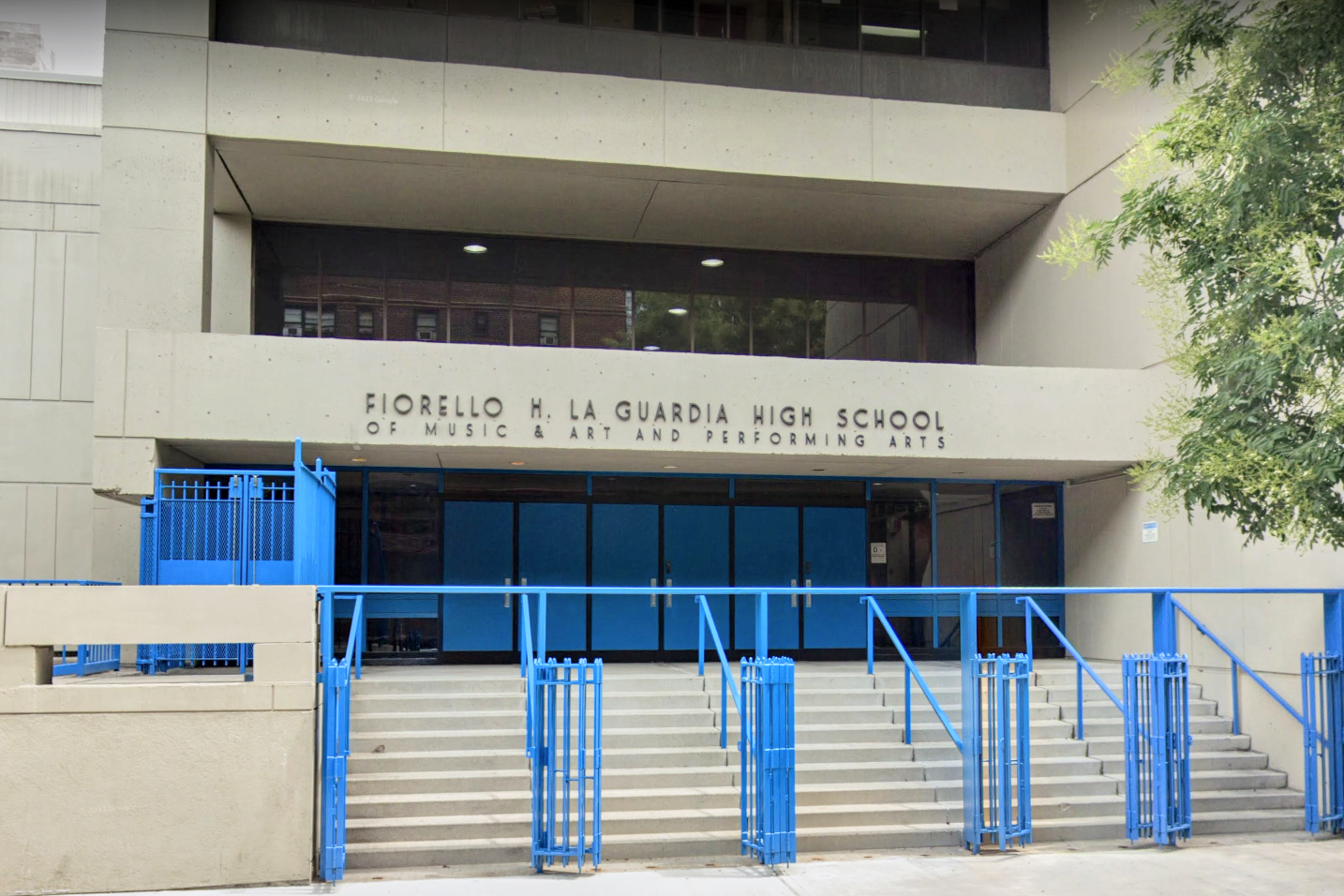 被分派到不理想高中9年级学生考特殊高中“华丽转身” | 纽约市